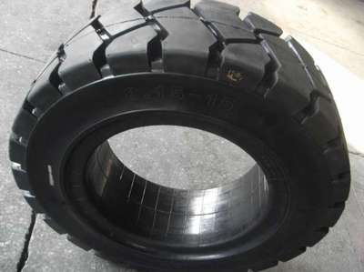 叉車實(shí)心輪胎28x9-15(8.15-15) 工程機(jī)械輪胎 產(chǎn)品